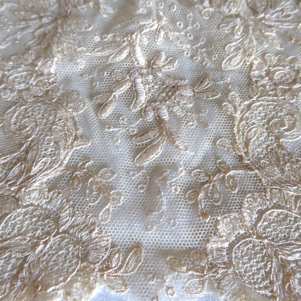 VINTAGE ANTIQUE 16” VICTORIAN CREAM LACE COLLAR - Picture 15 of 16